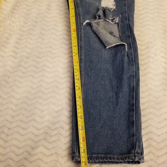 Almost Famous Blue Distressed Jeans With Hole SIZE 9. - Picture 7 of 15